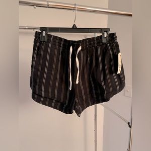 Billabong drawstring summer shorts